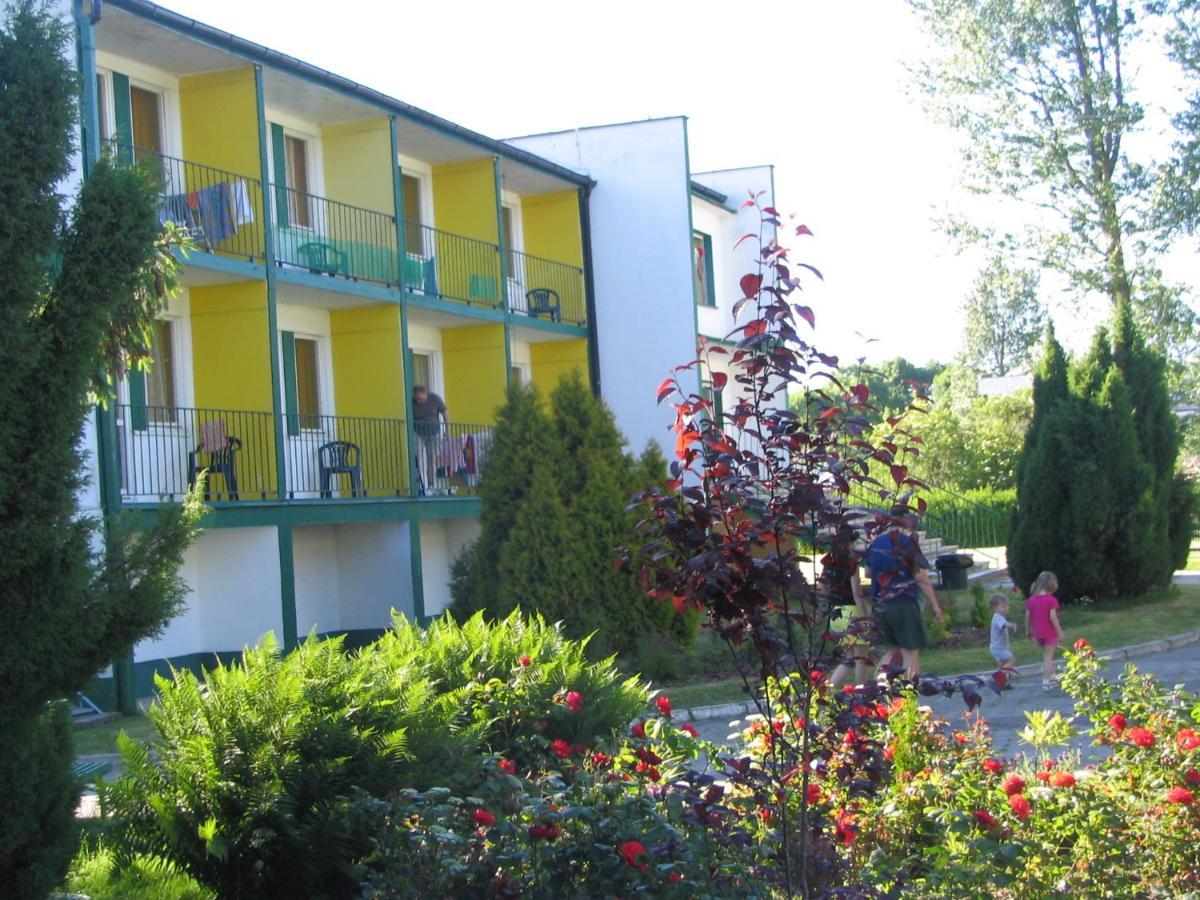 Hotel Egm-Lazy Extérieur photo